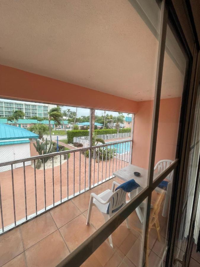 Breezy Palms Resort 伊斯拉莫拉达 外观 照片