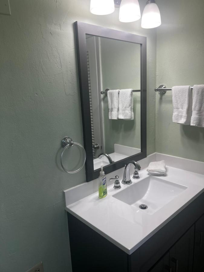 Breezy Palms Resort 伊斯拉莫拉达 外观 照片