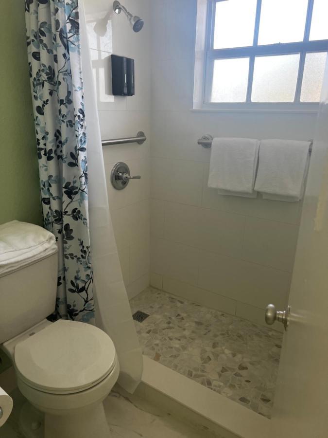Breezy Palms Resort 伊斯拉莫拉达 外观 照片