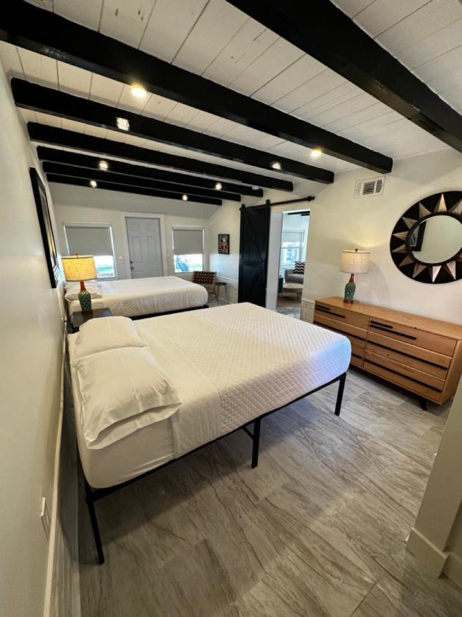 Breezy Palms Resort 伊斯拉莫拉达 外观 照片